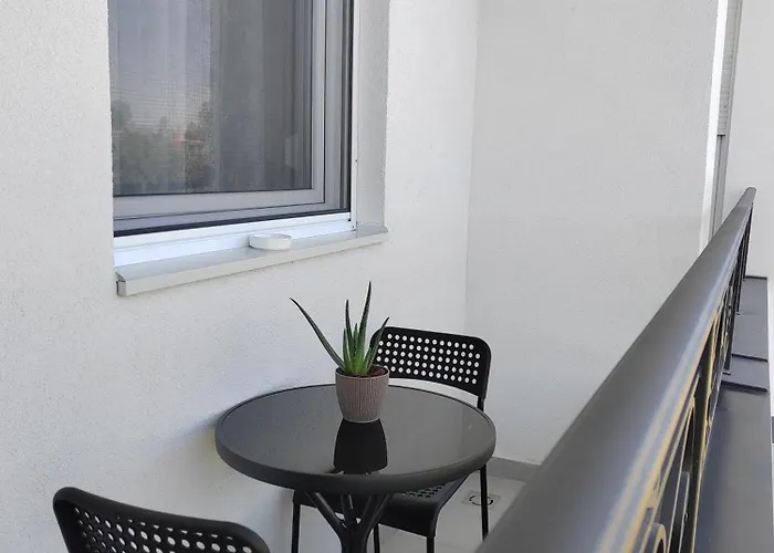 Apartament Lola Ii *